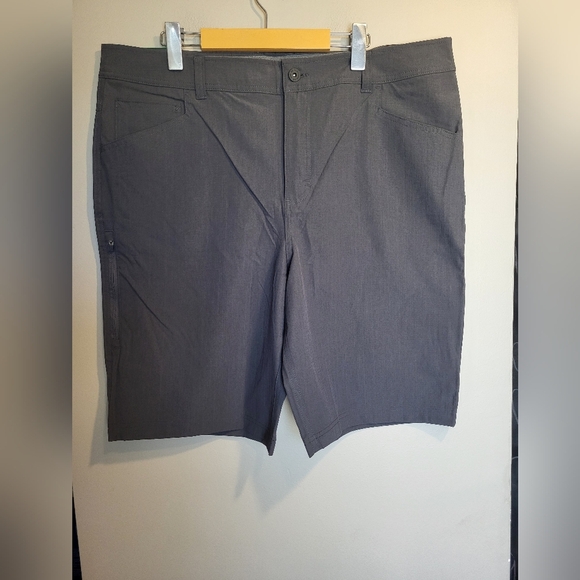 NEW- BC Clothing Charcoal Men's Shorts, Size 38 - Picture 2 of 7